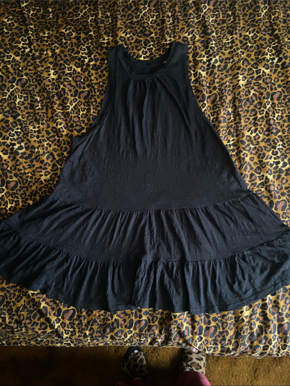 GET 4 $5   Forever 21 Black Ruffled Midi Dress